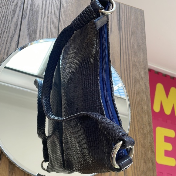 Vintage Navy woven shoulder bag | genuine leather | made in India - Picture 2 of 9